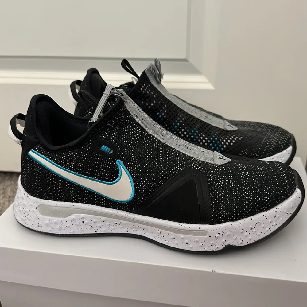 Nike Air Strobel men’s size 9.5 sneaker - Picture 4 of 6